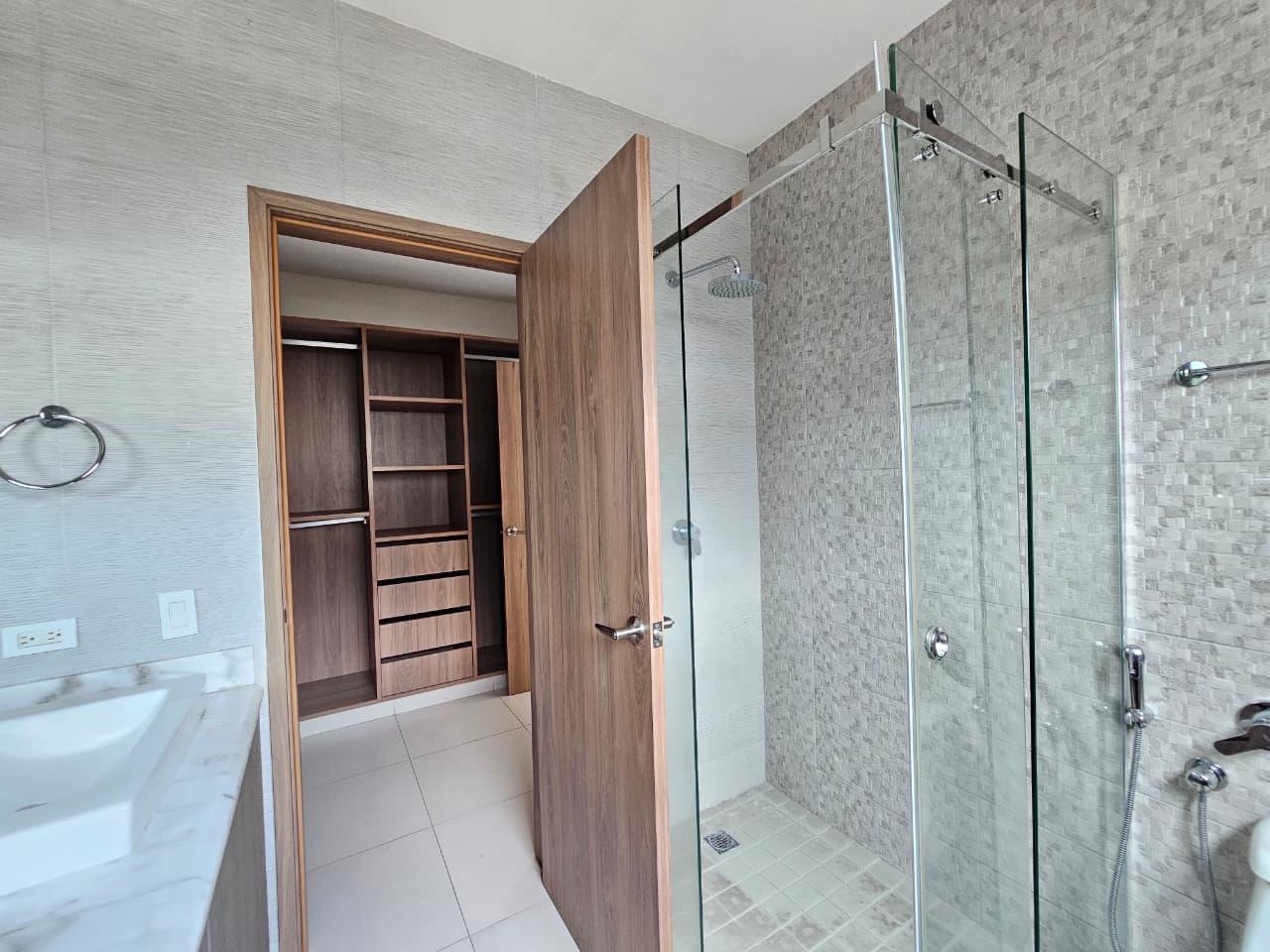 Gallery image 13