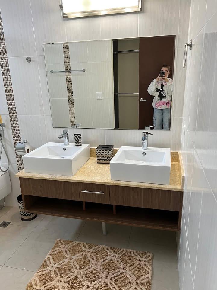 Gallery image 13