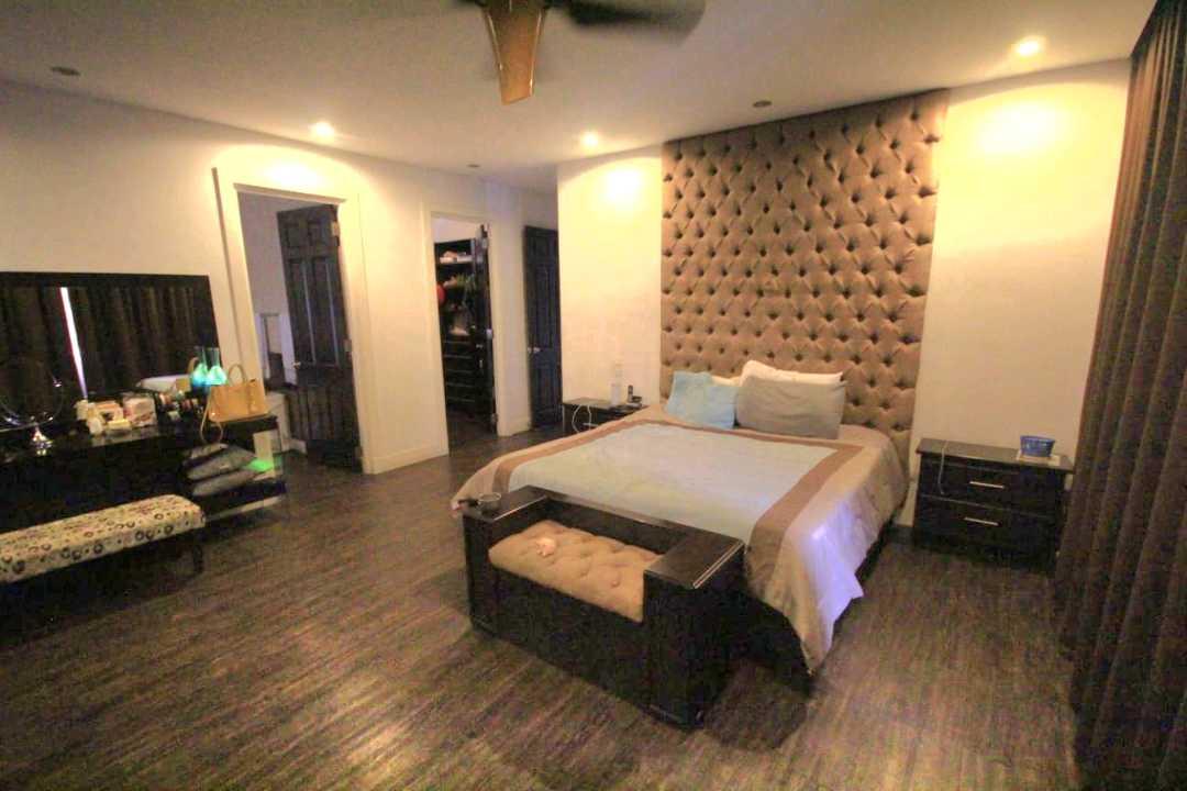 Gallery image 8