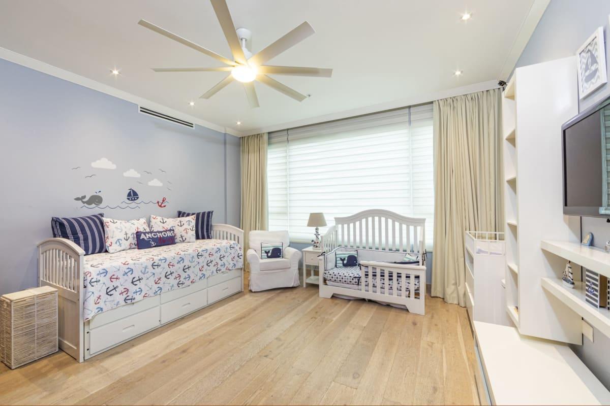 Gallery image 12